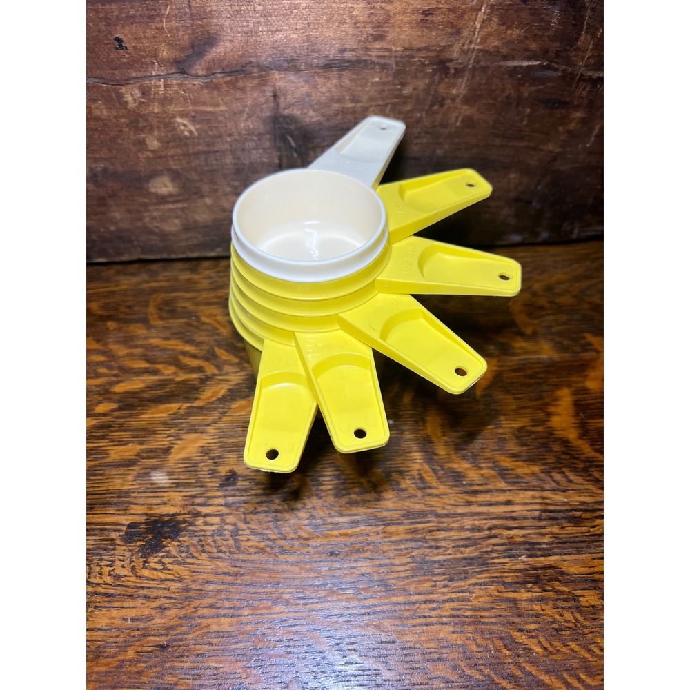 Vintage Tupperware Nesting Measuring Cups Set of 6 Yellow and Cream 1/4 to 1 Cup